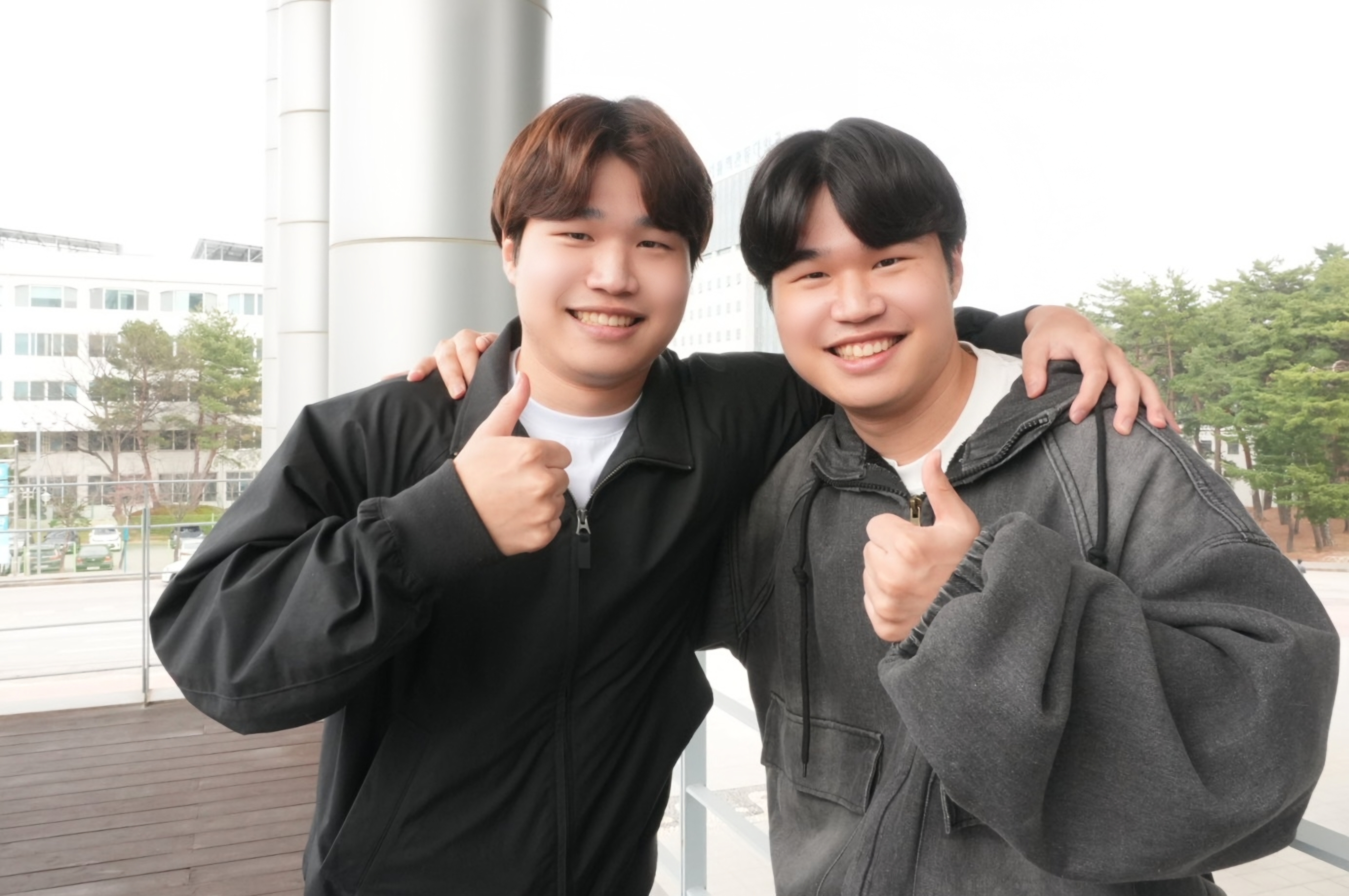 [캠퍼스 이슈] 가톨릭관동대 국어교육과, '붕어빵' 쌍둥이 신입생 나란히 입학..."함께 국어교사의 꿈 키운다" 대표이미지