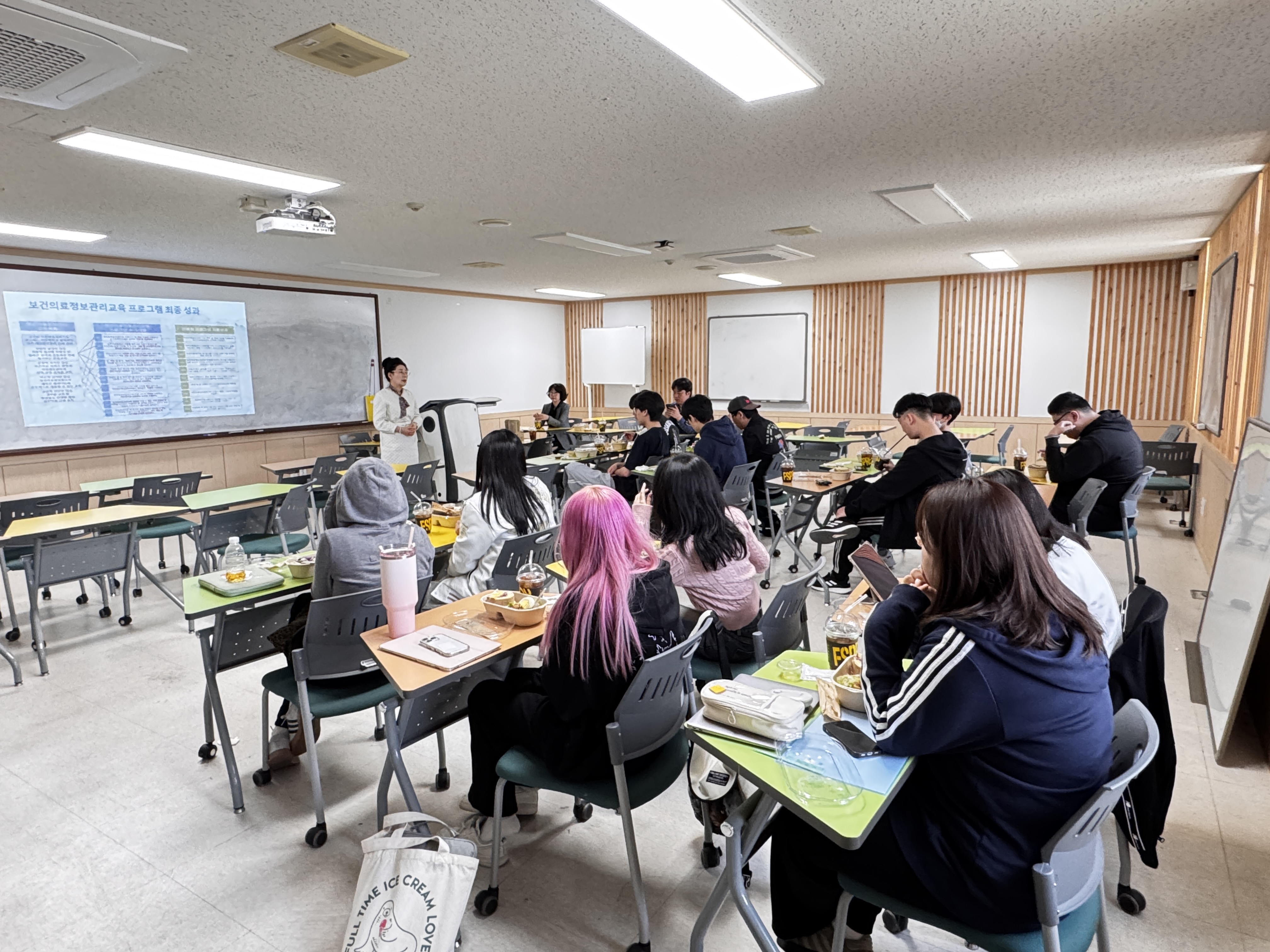 2025학년도 의료경영학전공 신입생 및 전공 교수 간담회 대표이미지