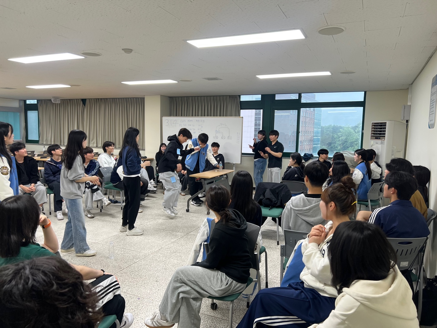 아담 동아리 활동사진 대표이미지